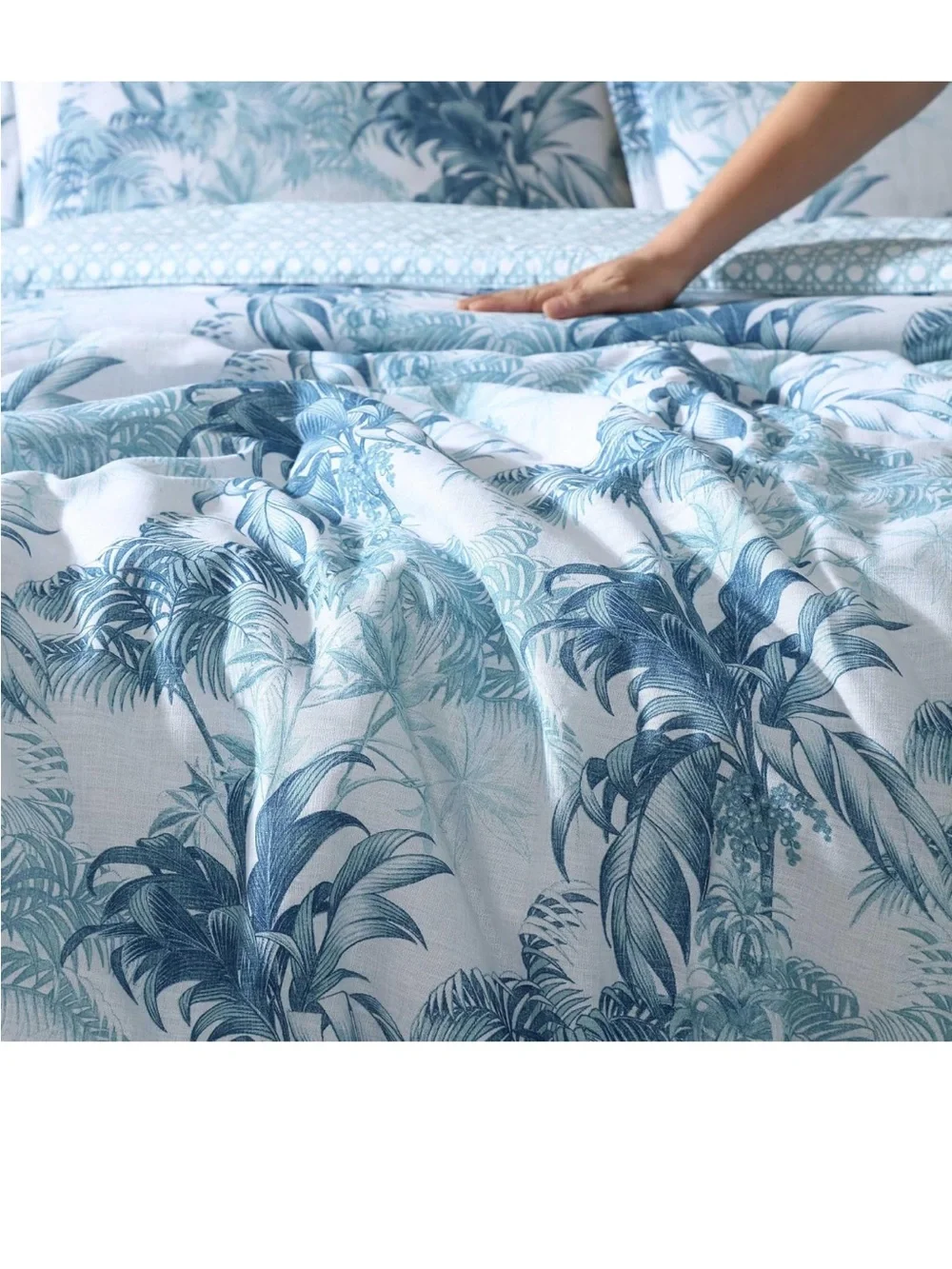 Tommy Bahama - King Comforter Set, Super Soft Bedding with Matching Shams
